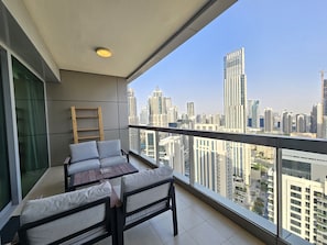 Economy Apartment | Balcony - Vacay Lettings - 8 Boulevard Walk (Dubai)