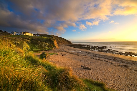 ๊ทผ์ฒ ํด๋ณ