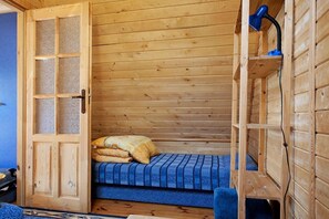 2 多间卧室、旅行婴儿床、免费 WiFi、床单