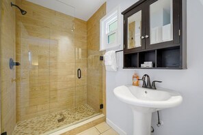 Hair dryer, towels