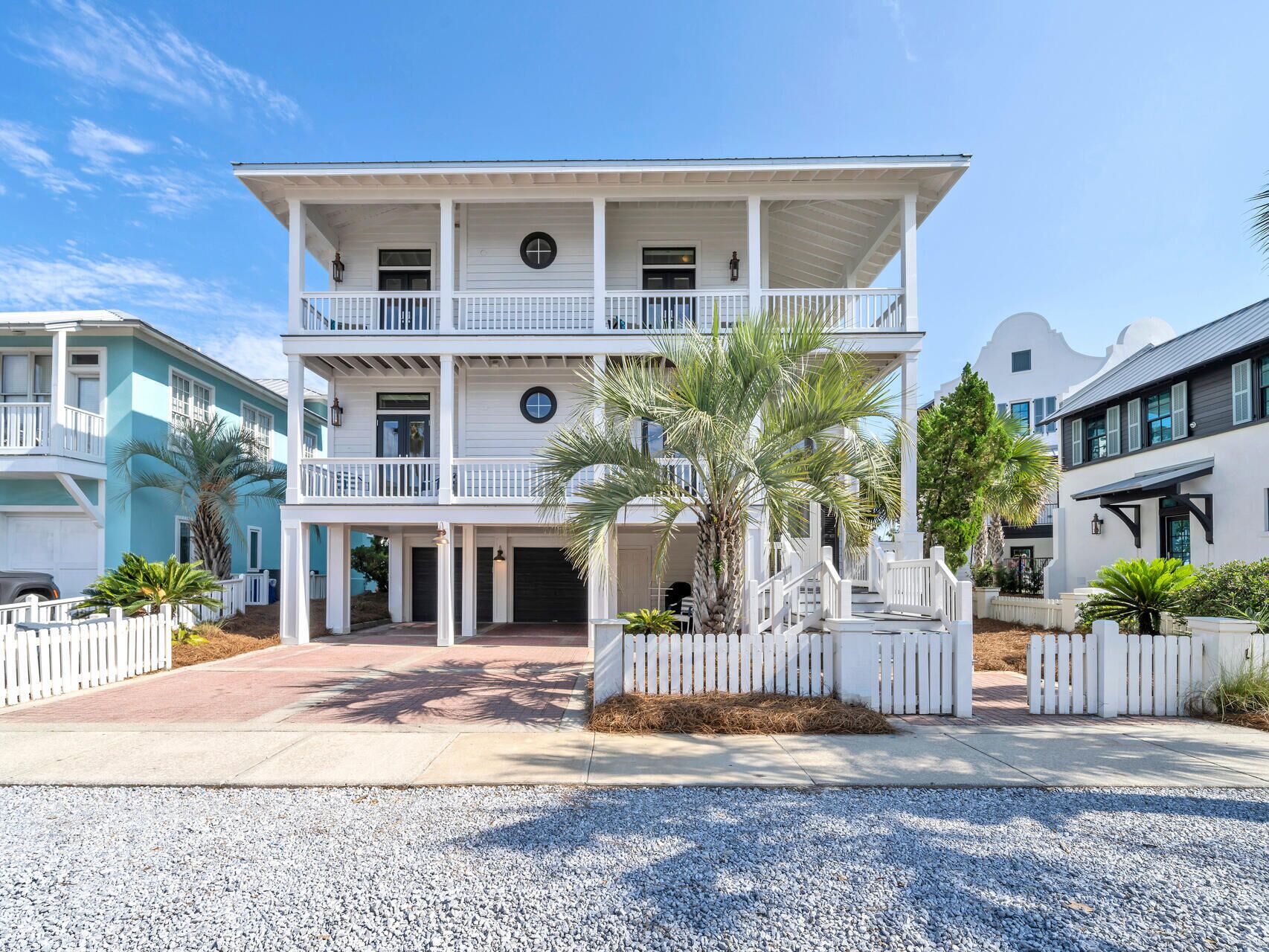 Hindsight: PREMIERE Carillon Beach location w/ multiple Gulf views/proximity