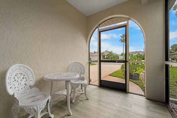 Interior - 3 Bedroom Home Near Vanderbilt Beach! (Naples)