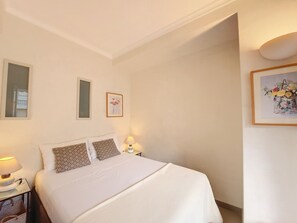 1 bedroom, iron/ironing board, WiFi