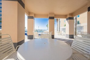 Outdoor dining - Crystal Tower 1102 - Stunning Condo! (Gulf Shores)