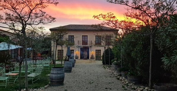 Exterior - Vinauberge, Loft Muscat in former wine cellar with terrace next to Canal du Midi (Poilhes)