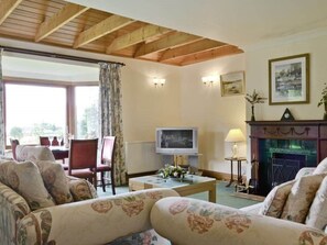 Smart TV - Loch Alsh Cottage (KYLE)