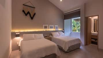 4 bedrooms, desk, iron/ironing board, travel crib