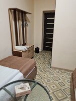 Economy Twin Room | Free WiFi