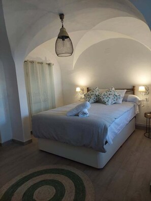 5 bedrooms, iron/ironing board, Internet, bed sheets - Casa Filo - Rural house close to Caceres/Trujillo (Plasenzuela)