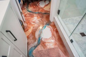 Interior - Contained in Gruene *Cowboy* Heated Pool (New Braunfels)