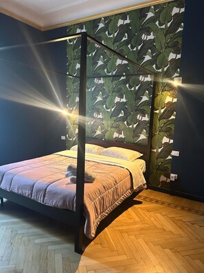 Desk, laptop workspace, iron/ironing board, free WiFi - Hostel Boutique (Milan)