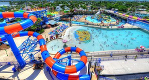 Indoor pool, a heated pool - NEW!Pool!Hot Tub!Oceanfront! Peninsula #303 (Daytona Beach)