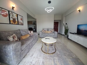 Smart TV - Beautiful 2-bedroom apartment in Kileleshwa.
(Kilimani division)