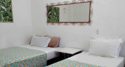 Alexandross Hostel BnB