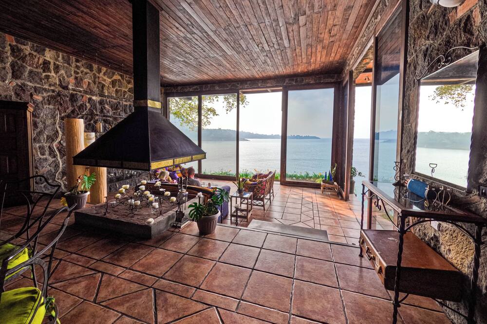 Amankaya Atitlan Lake House