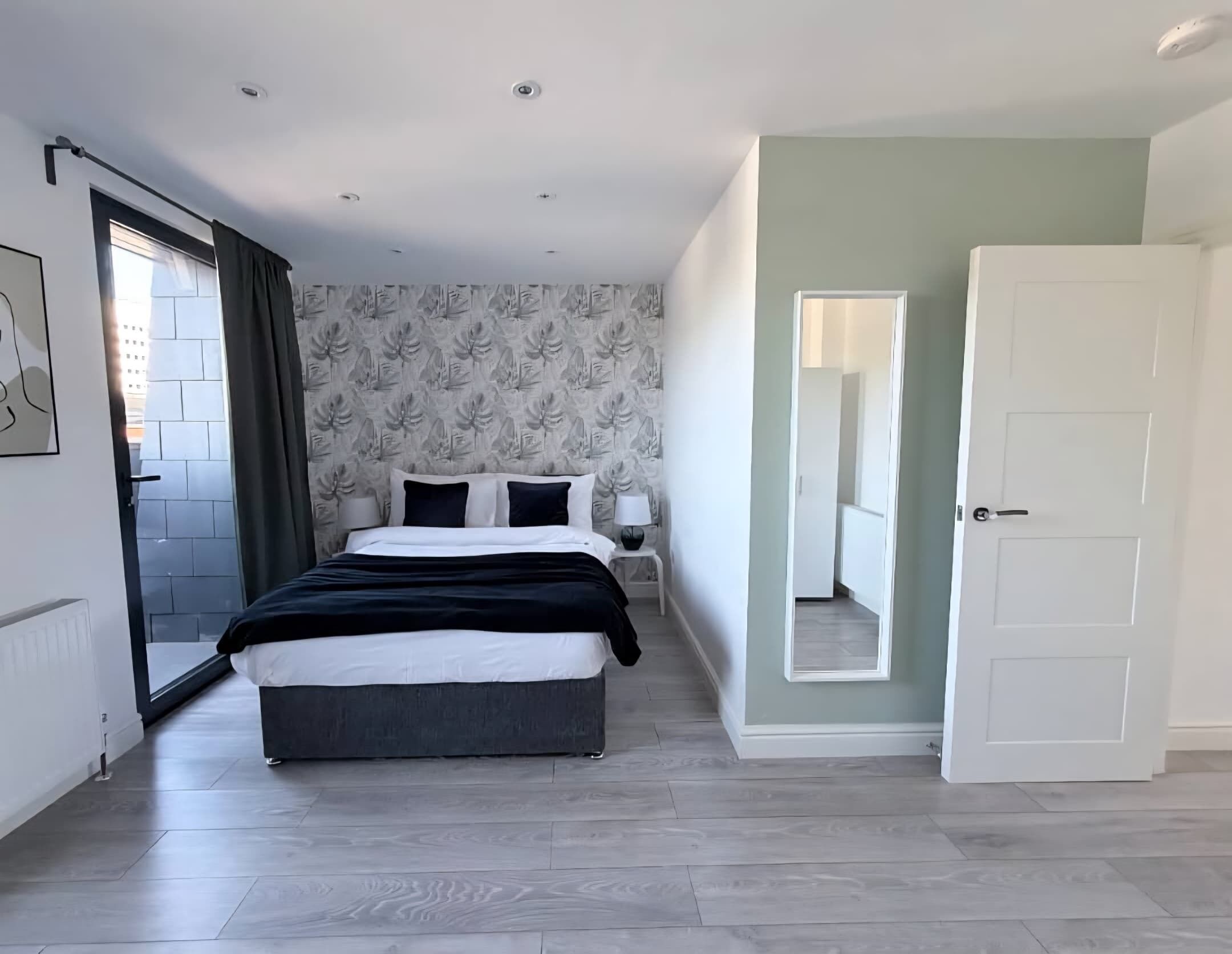 1 chambre, bureau, fer et planche à repasser, Wi-Fi