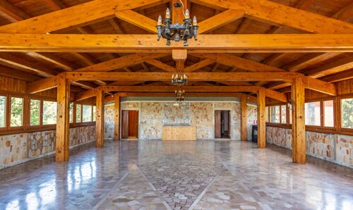 9 Bedroom Private vacation home in tagliacozzo