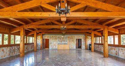 9 Bedroom Private vacation home in tagliacozzo