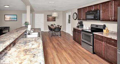 Travel through the World - Missions House - Sleeps 11