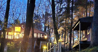 Picture perfect fall views, trail, On Lake, Kayaks & Canoe - Bourbon Trail