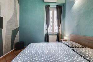 2 quartos, ferros/tábuas de passar roupa, Wi-Fi, roupa de cama