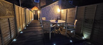 Free Parking, Outside Decking, fibre WiFi - Flanders Cottage

