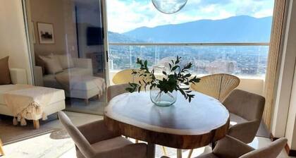 Unique apartment with an amazing city view! With all the amenities you need!