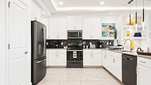 Hus - flere senge - adgang til pool - udsigt til pool (2903FS SL) | Privat køkken | Kaffe-/temaskine