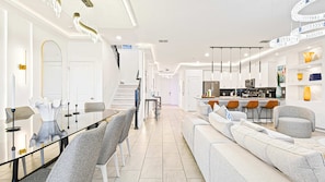 Hus - flere senge - adgang til pool - udsigt til pool (2903FS SL) | Interiør