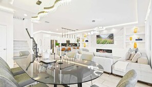 Hus, flere senger, adgang til basseng, bassengutsikt (2903FS SL) | Oppholdsområde