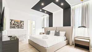 Hus, flere senger, adgang til basseng, bassengutsikt (2903FS SL) | 8 soverom, individuelt dekorert, individuelt innredet og sengetøy