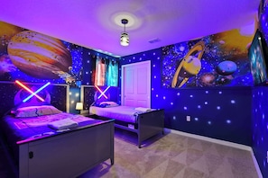 House, Multiple Beds, Pool Access, Pool View (4428KR WIR) | 6 bedrooms, individually decorated, individually furnished, bed sheets - No Rear Neighbor 6br Private Home Pool Spa Disney (Davenport)