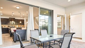 Casa, letti multipli, accesso alla piscina, vista piscina (2007MD WAW) | Ristoranti