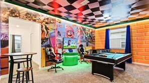 Games room - Champions Gate 6BR Private Theater Games Pool Spa (Kissimmee)