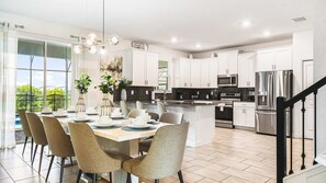 House, Multiple Beds, Pool Access, Pool View (2916SS_W 20230901 SL) | Dining