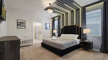 House, Multiple Beds, Pool Access, Pool View (4229LA WIR) | 10 bedrooms, individually decorated, individually furnished, bed sheets