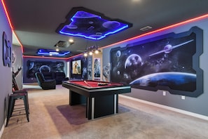 Games room - Windsor Island Resort 10br Minecraft Game Room Villa Pool Spa Near Disney 4157 (Davenport)