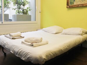 1 soverom, strykejern/-brett, wi-fi og sengetøy