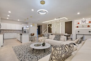 Hus - flera sängar - tillgång till pool - utsikt mot poolen (4417KR WIR) | Vardagsrum