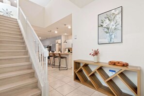 House, Multiple Beds, Pool Access, Pool View (7271OL Solterra) | Interior