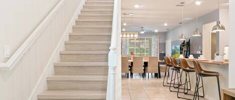 House, Multiple Beds, Pool Access, Pool View (7271OL Solterra) | Interior