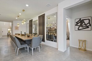 House, Multiple Beds, Pool Access, Pool View (4173LA WIR) | Dining
