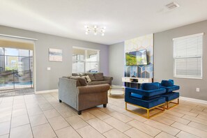 Living area - Storey Lake Getaway Pool SPA Theater (Kissimmee)