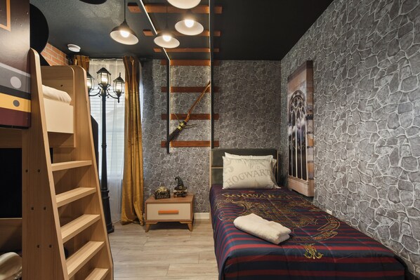 8 bedrooms, individually decorated, individually furnished, bed sheets