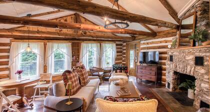 Cozy Cottage in the Berkshires on 1.6 Acres
