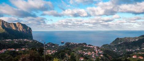 Utsikt mot strand/hav