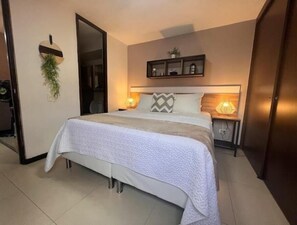 3 quartos, cofres nos quartos, escrivaninha