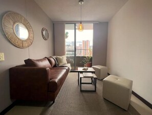 Smart TV, books, offices - NEW LISTING! Modern, cozy, and unique apartment, just like you! In Sabaneta. (Sabaneta)