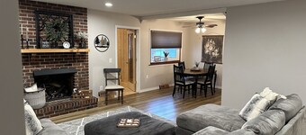 Cozy and Comfortable home with easy access to Hwy 60 and Springfield!