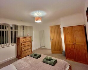 House | 5 bedrooms, iron/ironing board, free WiFi, bed sheets - Comfy and Spacious 5-bed House in Cambridge (Cambridge)